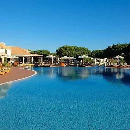 Appartement Olhos De Agua Sleeps 6 *